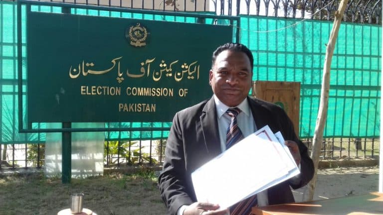 الیکٹرانک ووٹنگ مشین کے استعمال کے اعلان پر ھنگامہ کیوں؟( اندر کی بات ) (کالم نگار اصغرعلی مبارک )