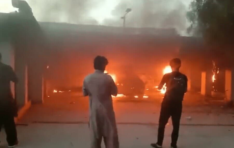 کور کمانڈرز کانفرنس میں آرمی ایکٹ کے تحت ٹرائل کا فیصلہ اورپی ڈی ایم دھرنا . کالم..اندر کی بات…کالم نگار….اصغر علی مبارک ………………