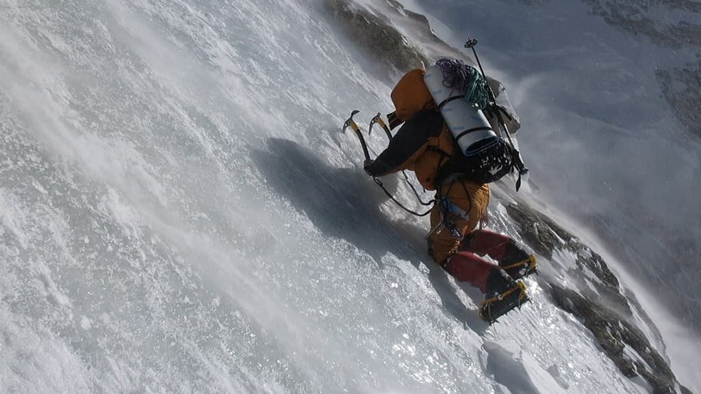 کوہ پیما ثمینہ بیگ,نائلہ کیانی نے نانگا پربت چوٹی سر کرلی Mountaineer Samina Baig, Naila Kayani summited Nanga Parbat Peak…رپورٹ…..اصغر علی مبارک…