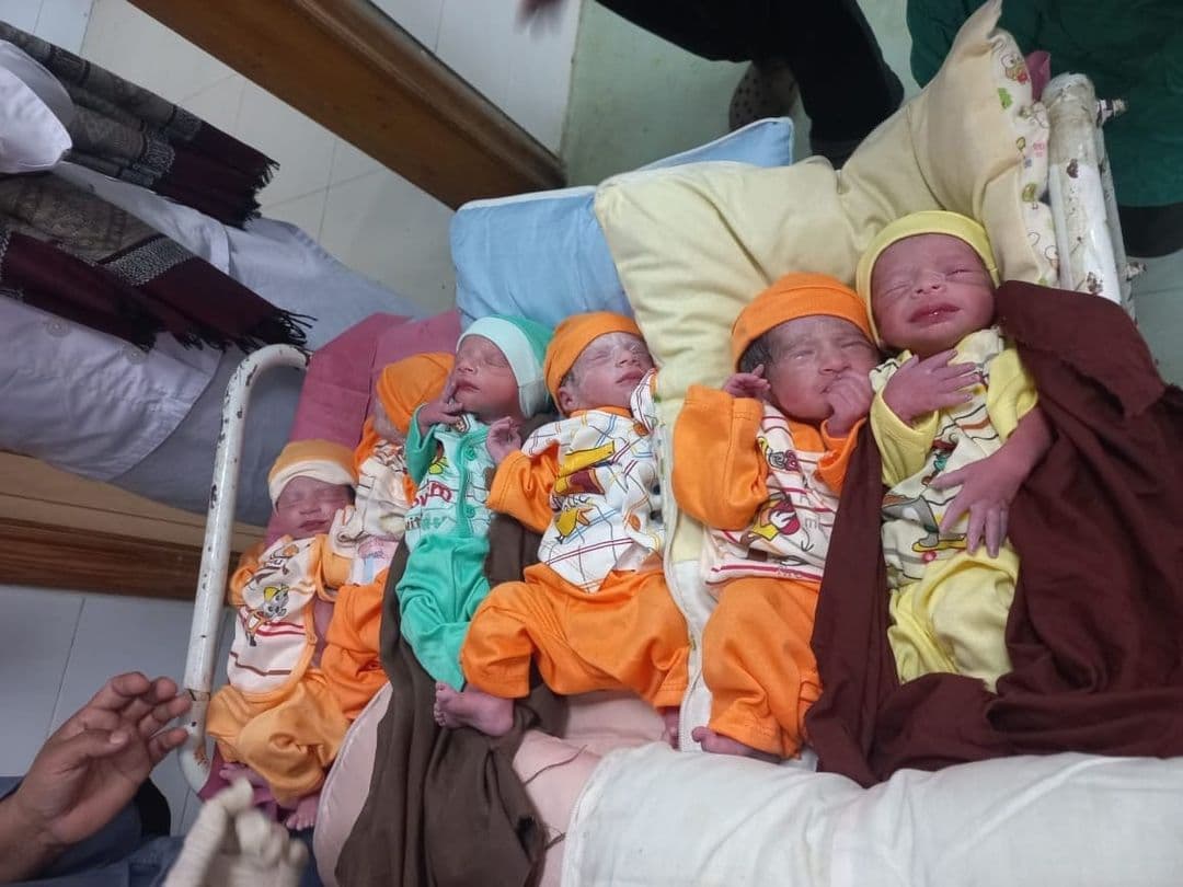 Rawalpindi; woman gave birth to 6 children, mother and children are healthy راولپنڈی میں خاتون کے ہاں بیک وقت 6 بچوں کی پیدائش,زچہ اور بچے صحت مند ہیں