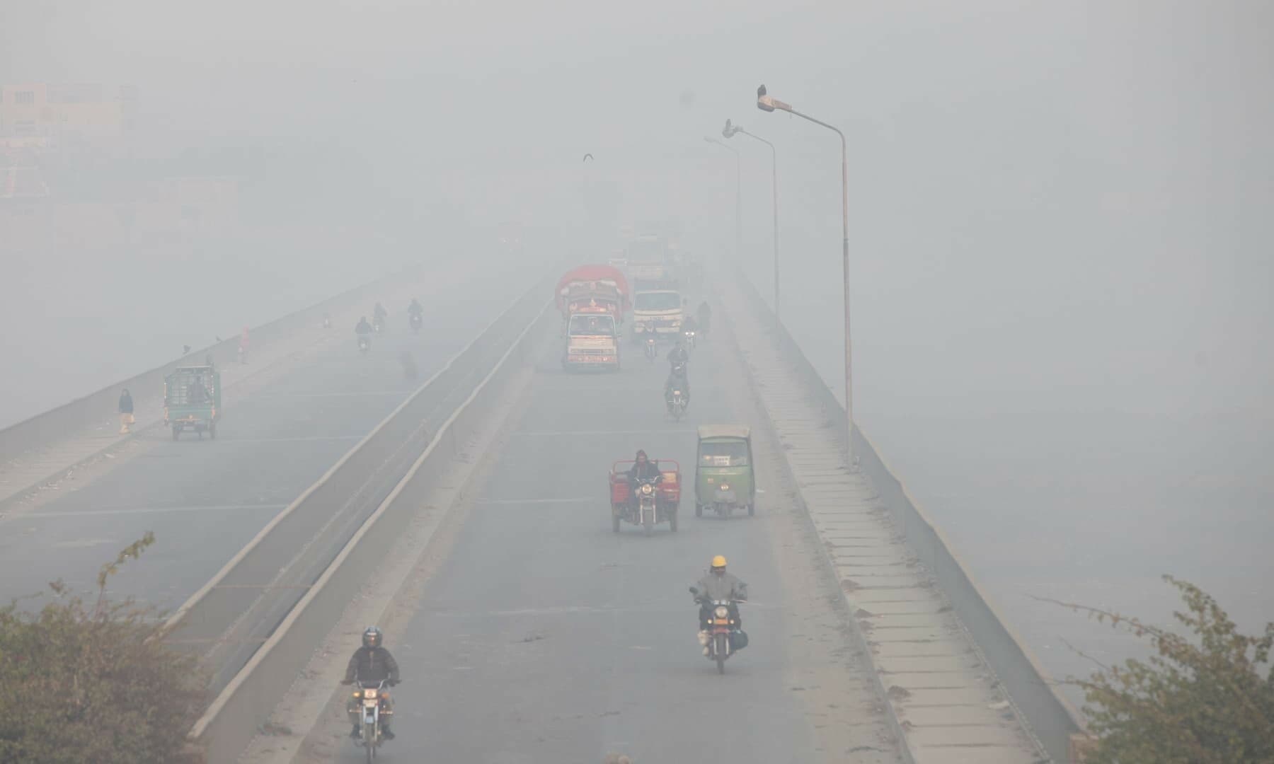 وزیراعلیٰ پنجاب مریم نواز اسموگ چیلنجز پر قابو پانے کیلئے کوشاں..Chief Minister Punjab Maryam Nawaz is trying to overcome smog challenges