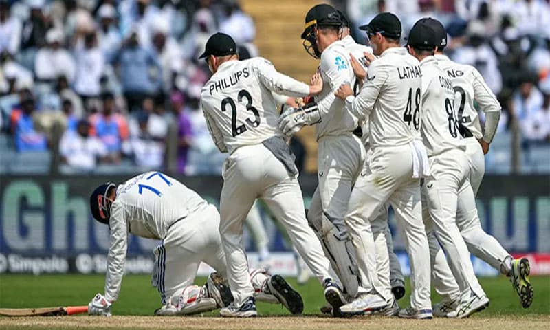 کاغذی شیر بھارت گھر میں ڈھیر، نیوزی لینڈ نے بھارت کو وائٹ واش کردیا۔ Paper lions piled up at home, New Zealand whitewashed India.(اصغر مبارک)