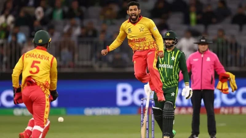 Zimbabwe cricket team arrives in Pakistan for tri-nation series; Decision to hold all matches in Rawalpindiزمبابوے کرکٹ ٹیم کی ٹرائی نیشن سیریز کے لیے پاکستان آمد ; تمام میچز راولپنڈی میں کرانے کا فیصلہ