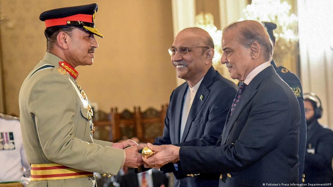 Field Marshal Asim Munir’s appointment as Chief of Army Staff and Chief of Defense Forces approved …. فیلڈ مارشل عاصم منیر کی چیف آف آرمی اسٹاف و چیف آف ڈیفنس فورسز تعیناتی کی منظوری …..(اصغر علی مبارک)….