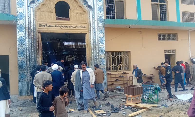 اسلام آباد کے علاقے ترلائی میں واقع امام بارگاہ خدیجۃ الکبریٰ میں نماز جمعہ کے دوران ہونے والےخودکش دھماکے کے نتیجے میں169سے زائد افراد زخمی, 31شہید افرادIslamabad; More than 169 injured and 31 killed in suicide blast during Friday prayers at Imambargah Khadijat-ul-Kubra in Tarlai شہید