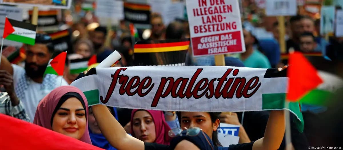 International Al-Quds Day is a day of solidarity with the Palestinians….; عالمی یوم القدس فلسطینیوں سے اظہار یکجہتی کادن