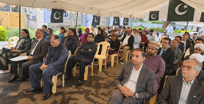 Siku ya Pakistani iliadhimishwa katika Ubalozi Mkuu wa Pakistani, Nairobi, Kenyaیوم پاکستان ہائی کمیشن برائے پاکستان، نیروبی، کینیا میں منایا گیا۔Pakistan Day celebrated at the High Commission for Pakistan, Nairobi,Kenya(Asghar Ali Mubarak)
